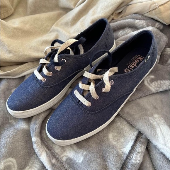 Women’s Keds Shoes Size 7 - Picture 3 of 4